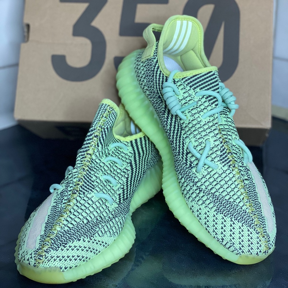 Yeezy Boost 350 V2